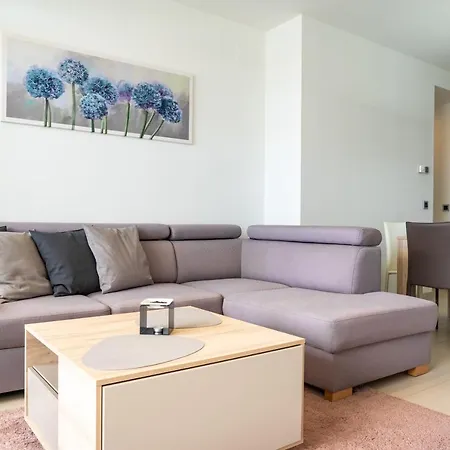 Lejlighed Sunset Drive 90210 *