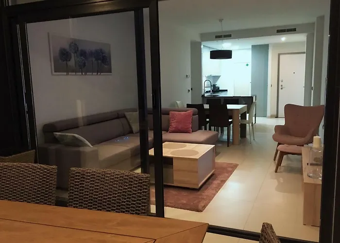 Lejlighed Sunset Drive 90210 *